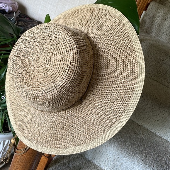 Midwest Stylish Tan Wide-Brim Hat - Picture 4 of 9